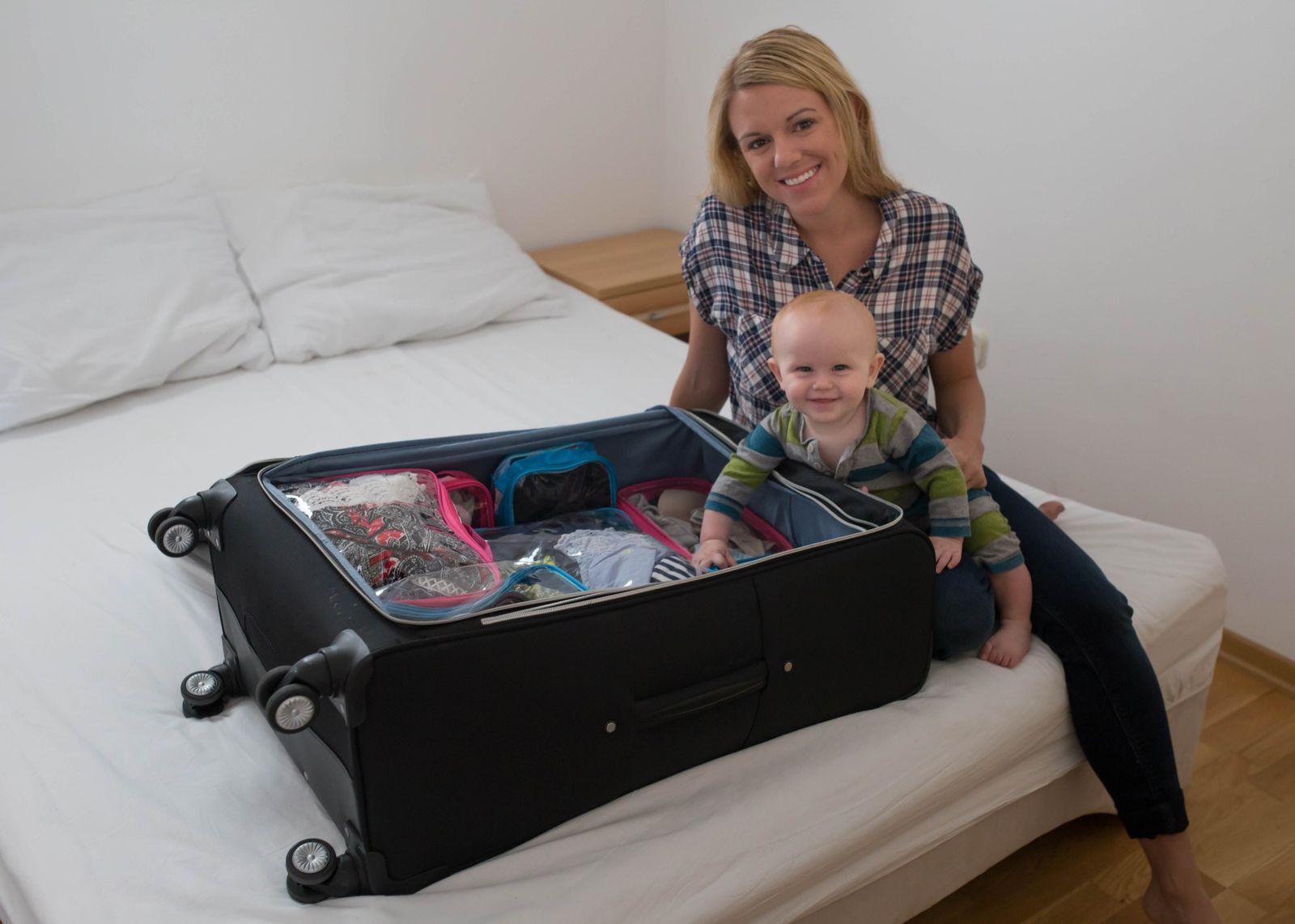 Packing with clear cubes in a soft-shell suitcase