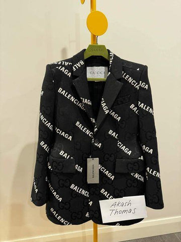 jpeg-optimizer_Gucci Balenciaga Hacker Project Canvas Jacket1.jpg__PID:f01f2fb6-cccf-4afa-a9d9-8db37d9c1835