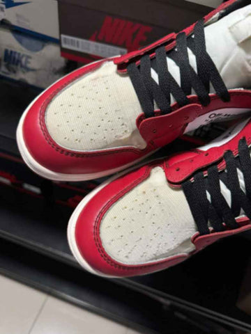 jpeg-optimizer_Jordan 1 x Off-White “Chicago”5.jpg__PID:3099a8ed-8384-4994-96df-a035f56da197