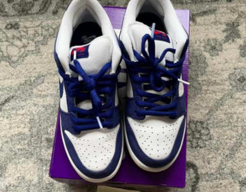 jpeg-optimizer_Nike SB Dunk Low “Los Angeles Dodgers”5.jpg__PID:ae7a4bb9-a048-40ad-aa40-b4b6645e036b