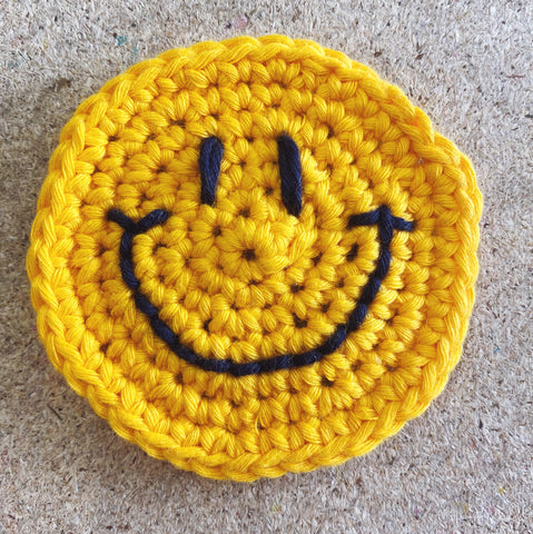 crochet pattern smiley face emoji free