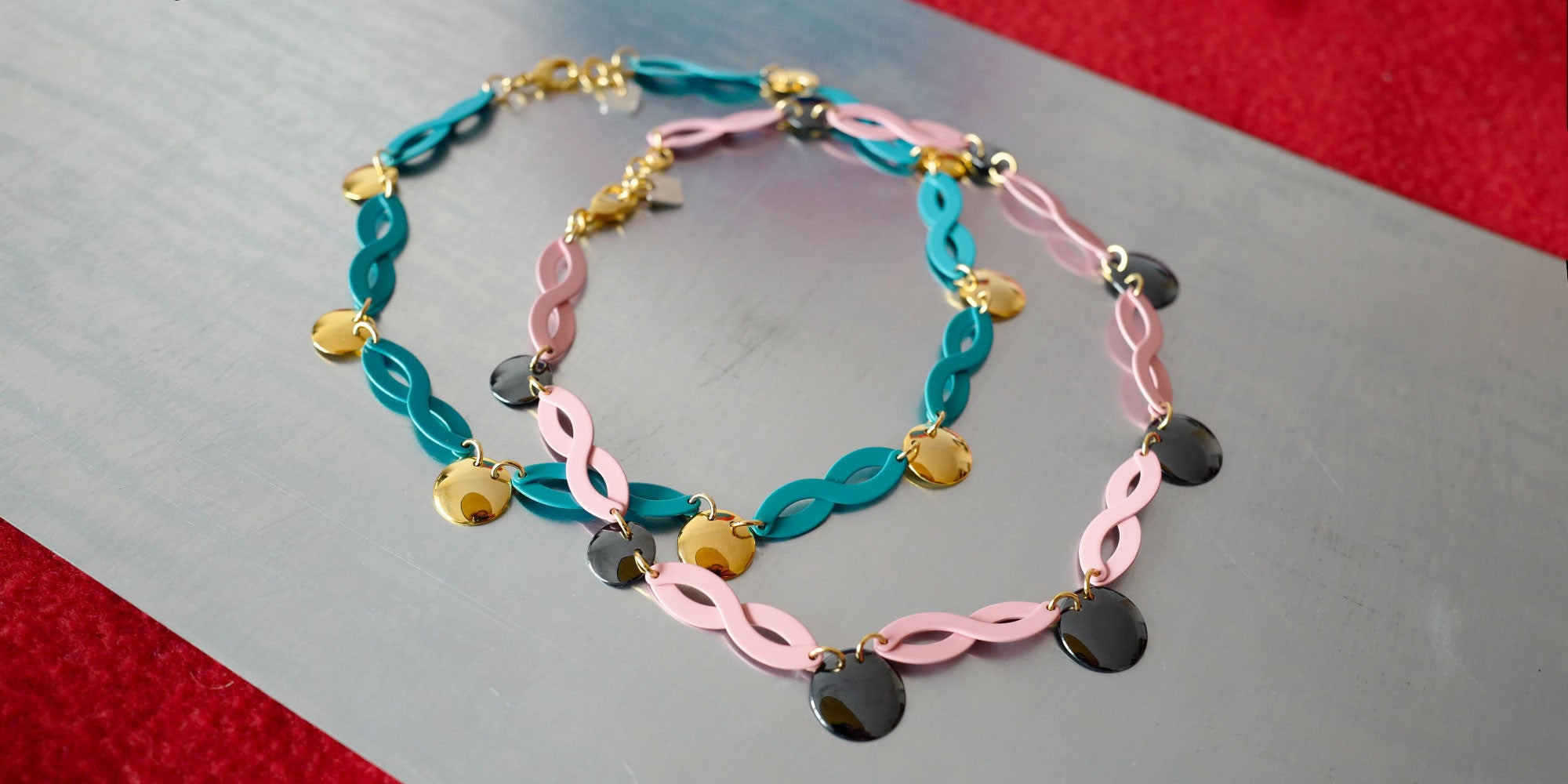 colliers Brigitte 2 couleurs surlestoitsdeparis bijoux fantaisie créateur paris