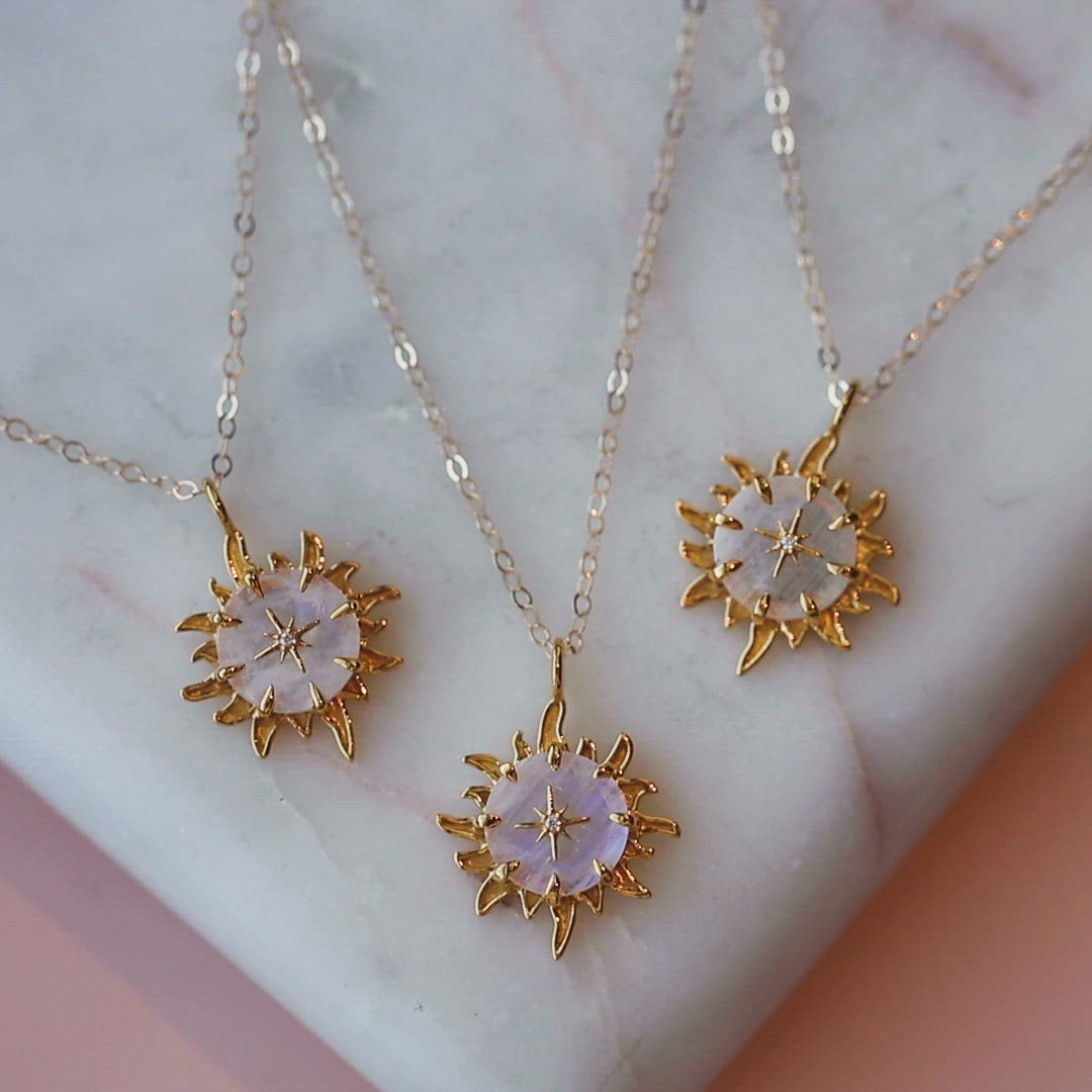 2022年限定カラー Sun and moon pendant, sun moon star jewelry, sun