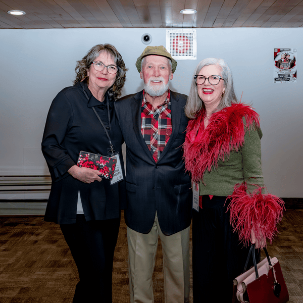 Steve Smith with fans at the Canadian Comedy Hall of Fame Gala