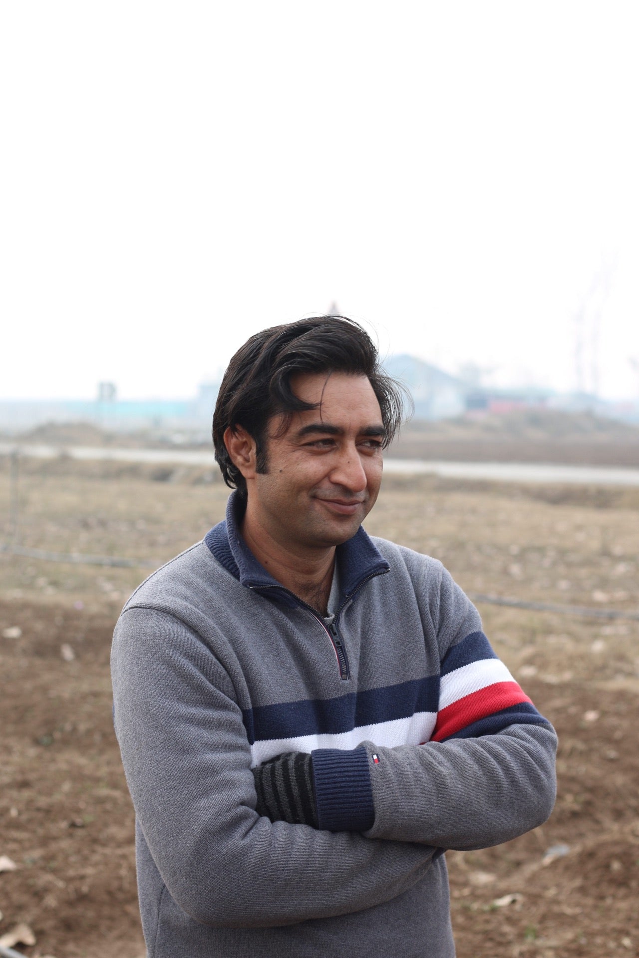 Producteur de safran dans le Cachemire, en Inde, avec qui nous collaborons