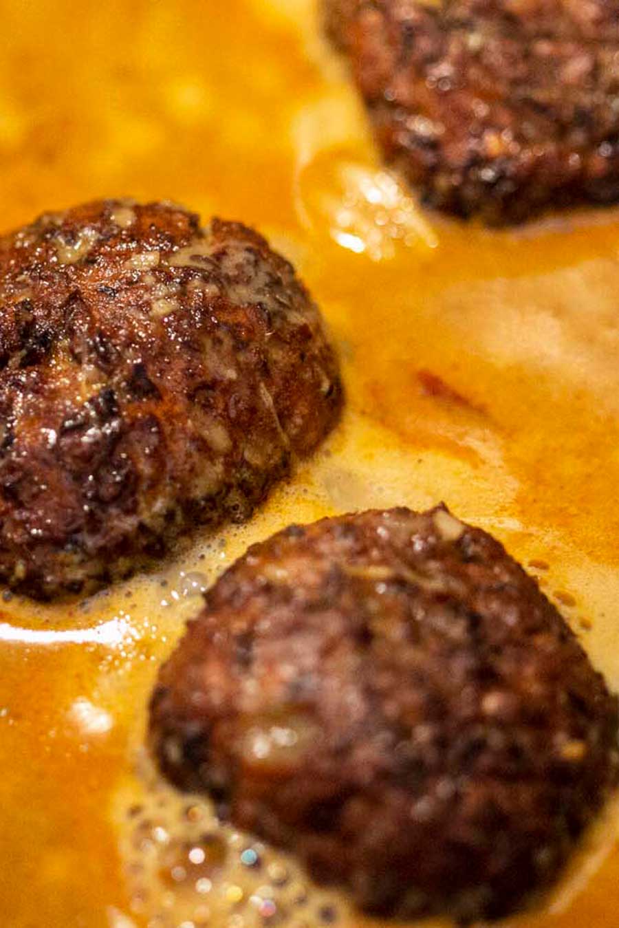 Kofta végétarien avec une sauce au safran