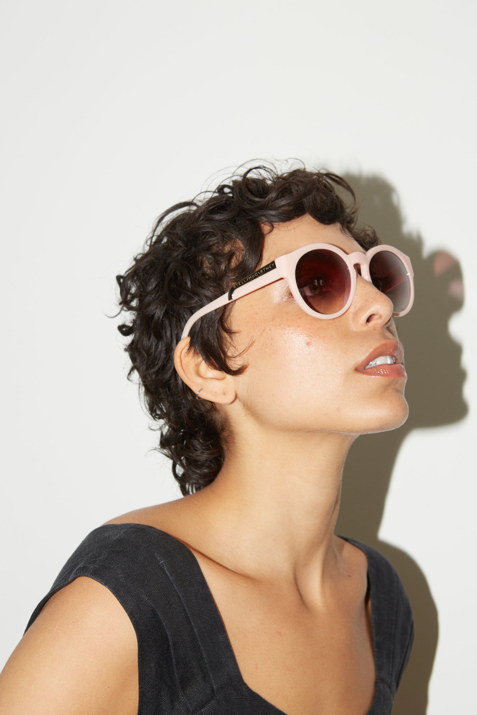 image of STELLA MCCARTNEY PINK ROUND FRAME SUNNIES