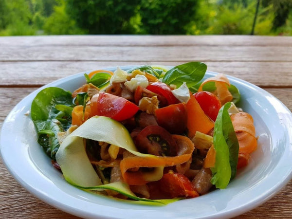 Dieser köstliche Nudelsalat ist voller gesunder Ballaststoffe – das wird deine Darmflora freuen.