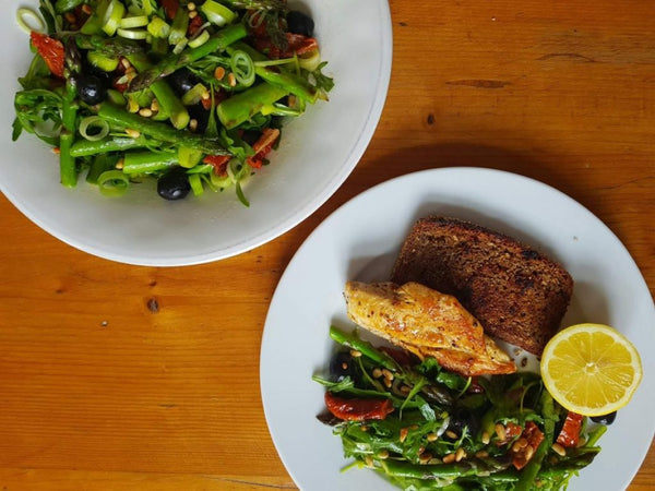 Aspargus salat for a healthy gut microbiome