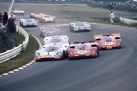 Ferrari 512 overtaking the Porsche 917 during the 1970 24h of Le Mans