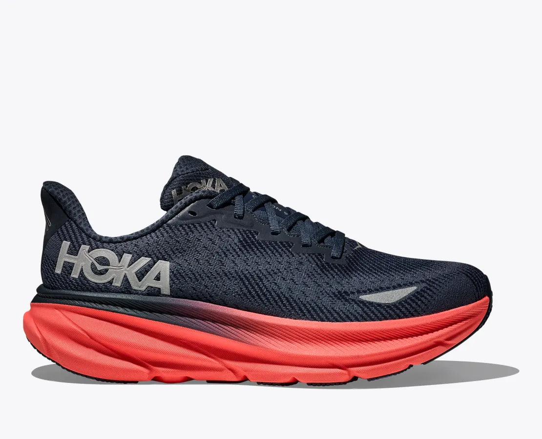 Women's HOKA Clifton 9 GTX Running Shoe in Varsity Navy / Nautical Dusk