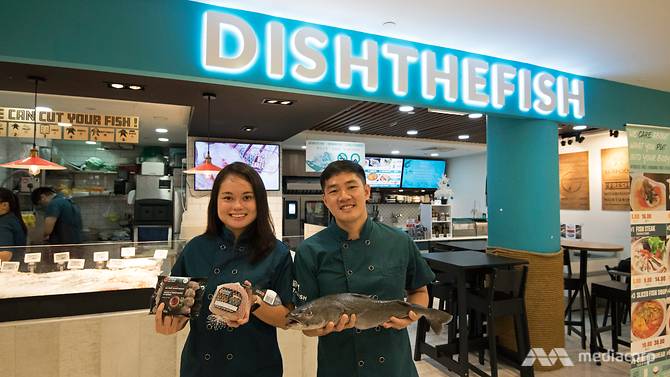 Dishthefish The New Age Fishmonger Singapore Wet Market channelnewsasia innovative ways fresh fish seafood fillet child cut online delivery 新加坡 网购 送货 鲜鱼 渔民 鱼片