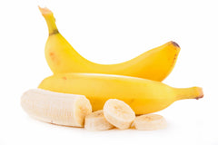 picture of peeled and unpeeled bananas