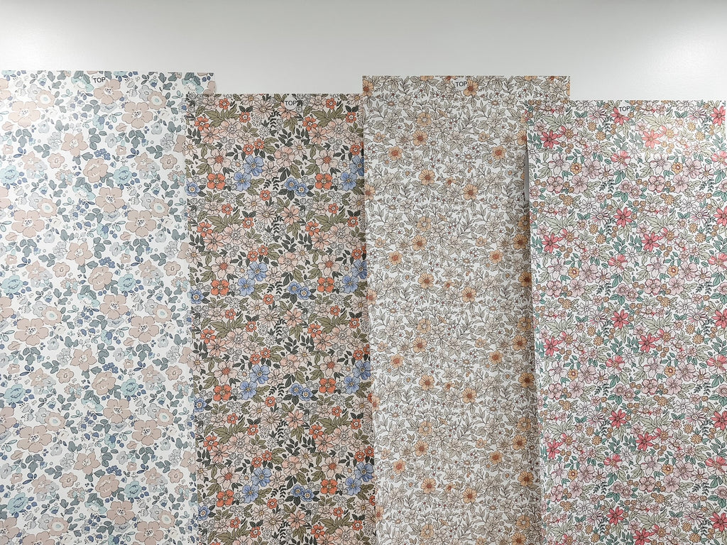 Dainty floral spring trendy wallpaper options