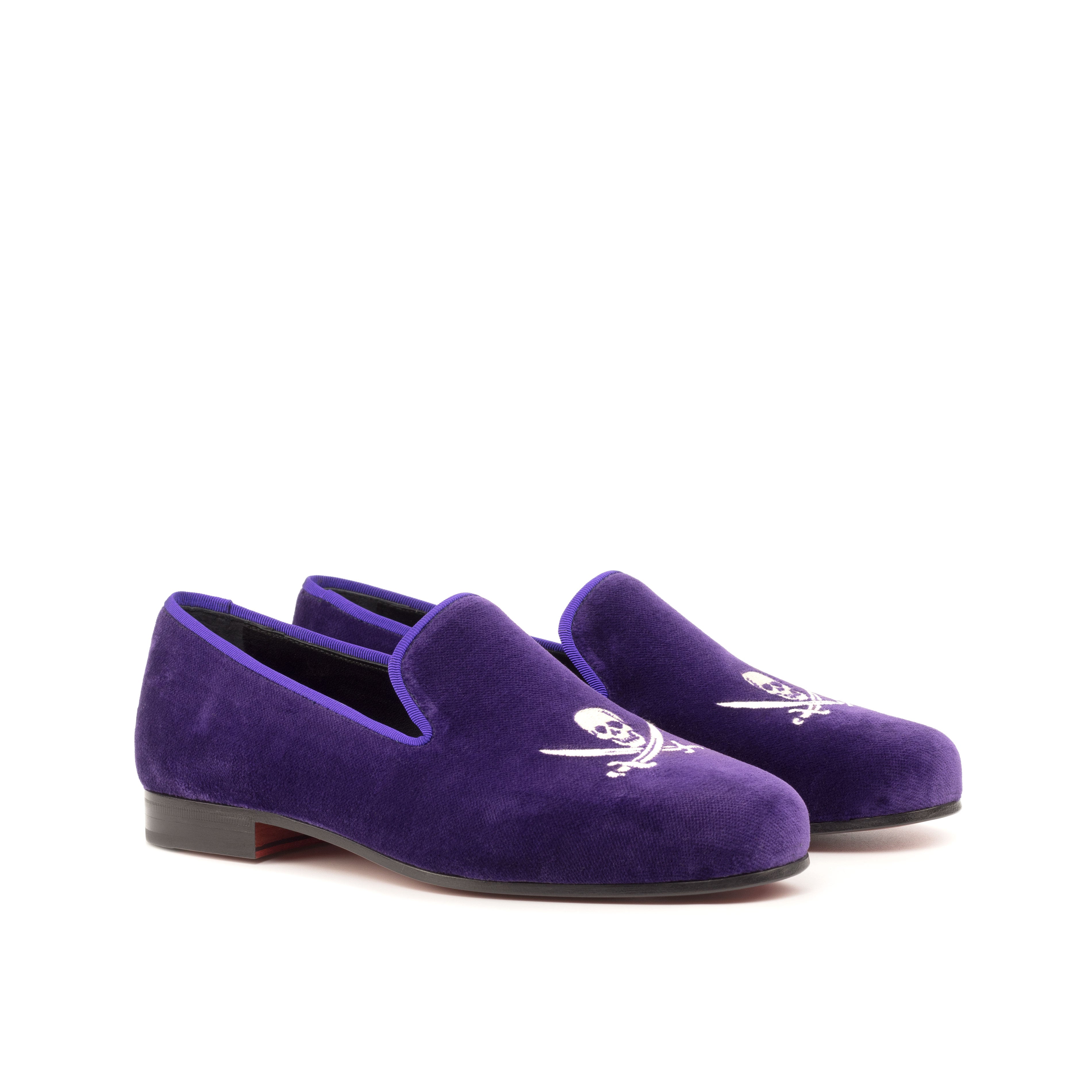 Custom velvet slippers producer
