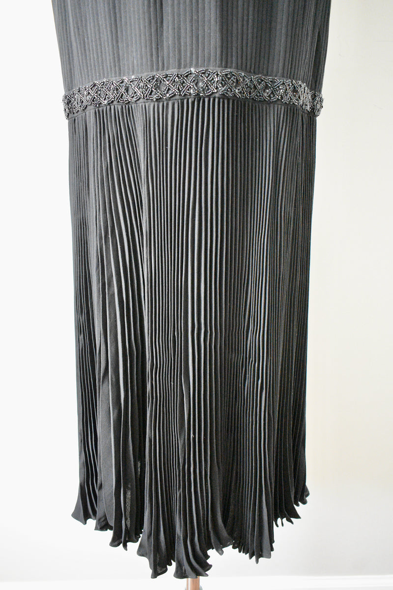 Carolina Herrera Black Pleated Gown with Beading – Vintage World Rocks