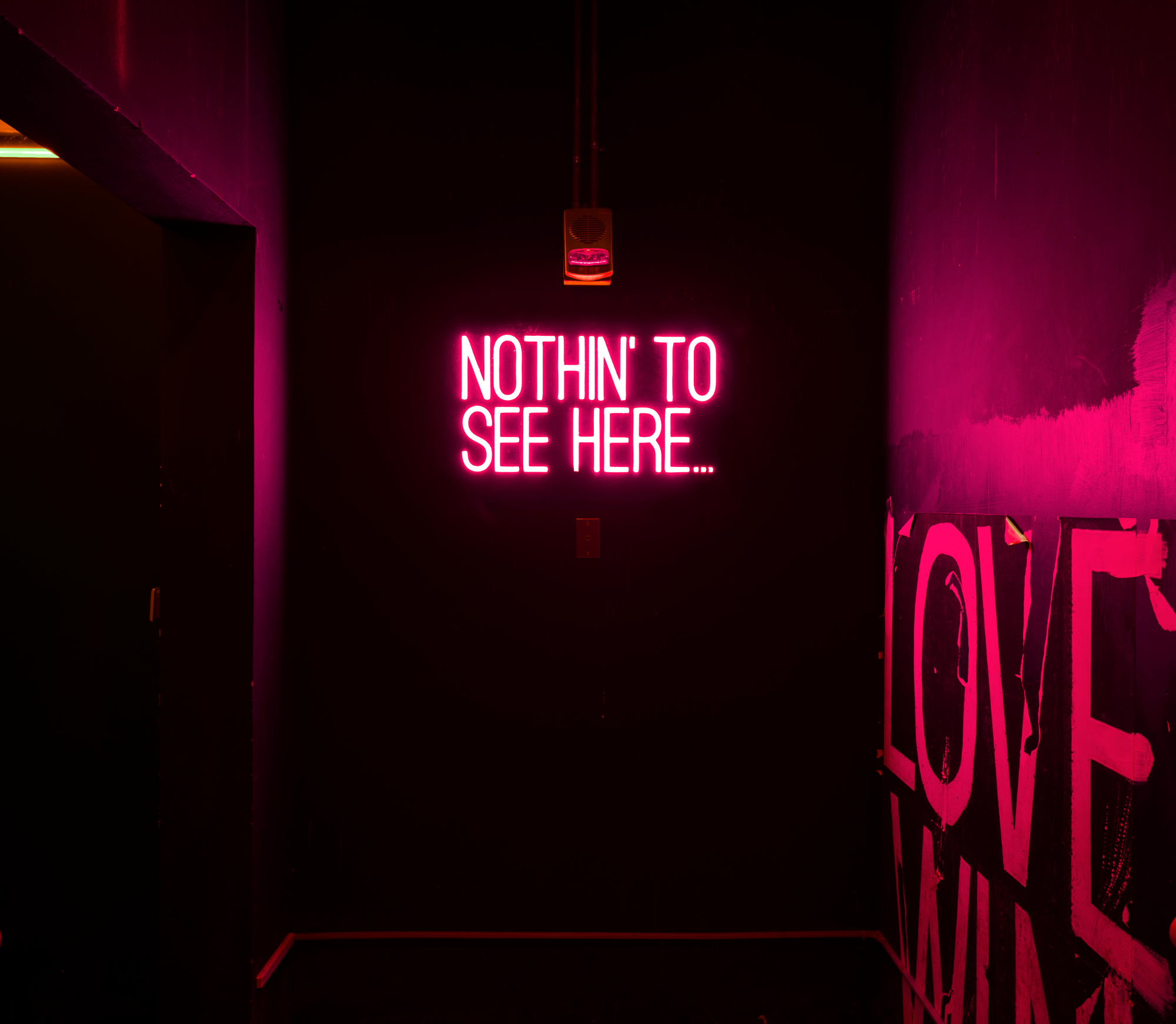 nothing_to_see_here_-_neon_artistry_1