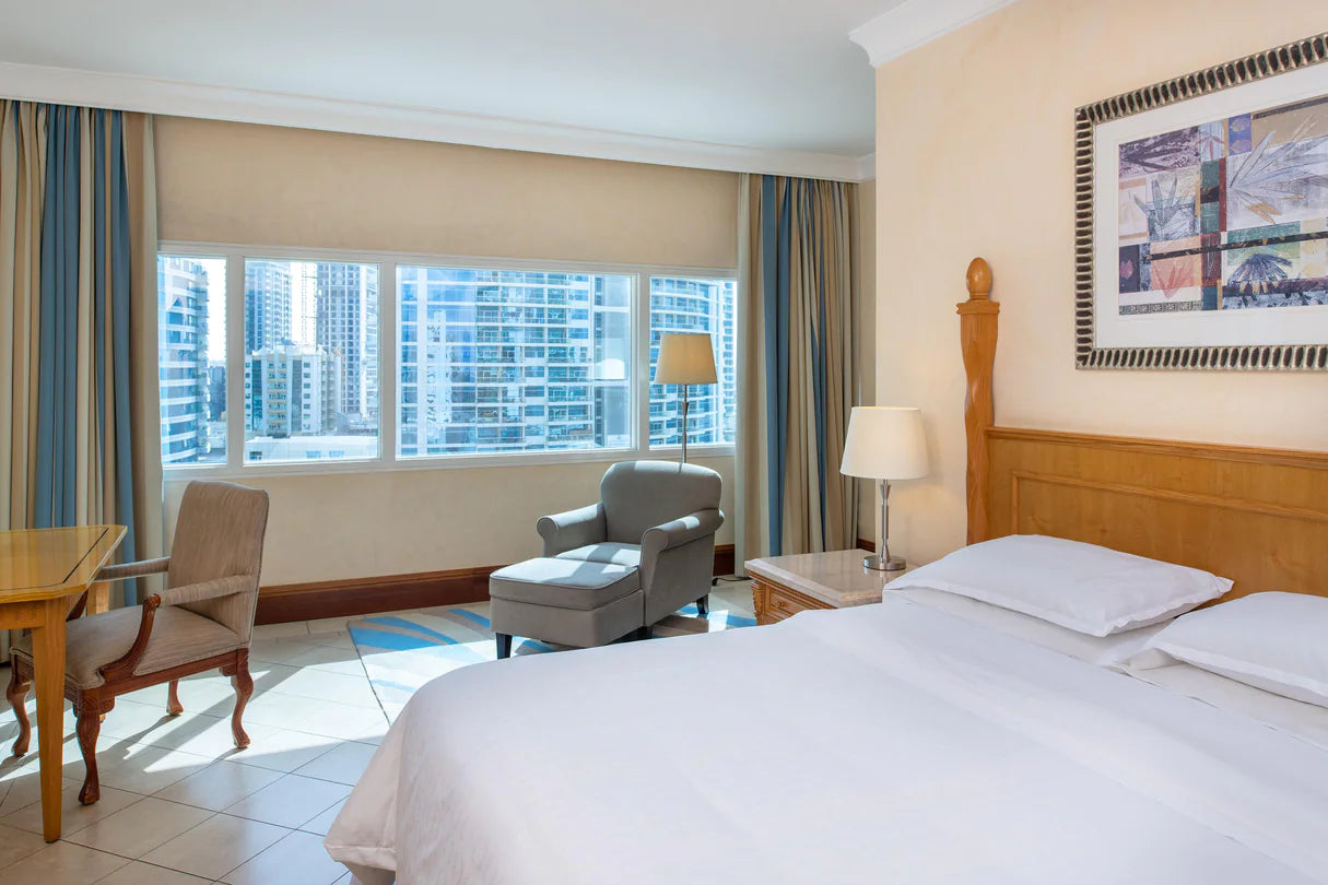 One Night Stay with Breakfast & Dinner for Two in Dubai Marina/JBR | Staycation at Wondergifts
