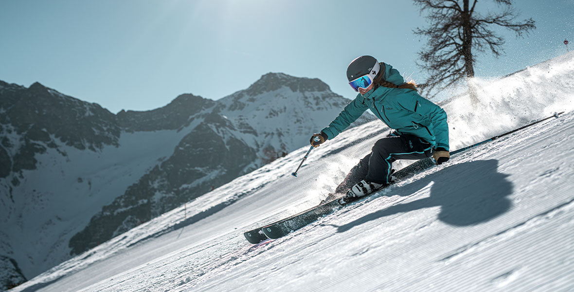 construction-alpine-skis