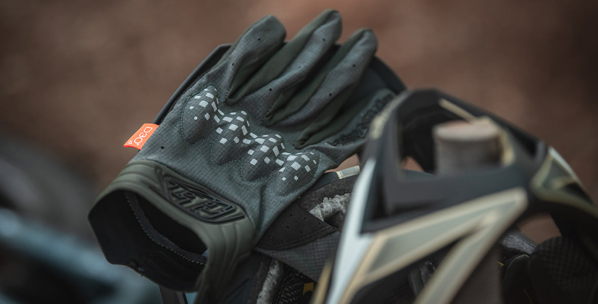 mountain-bike-gloves-troy-lee-design
