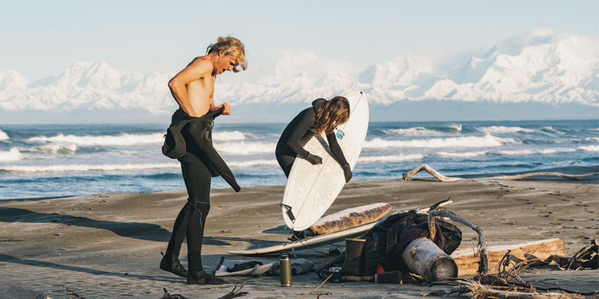 Wetsuit team surf