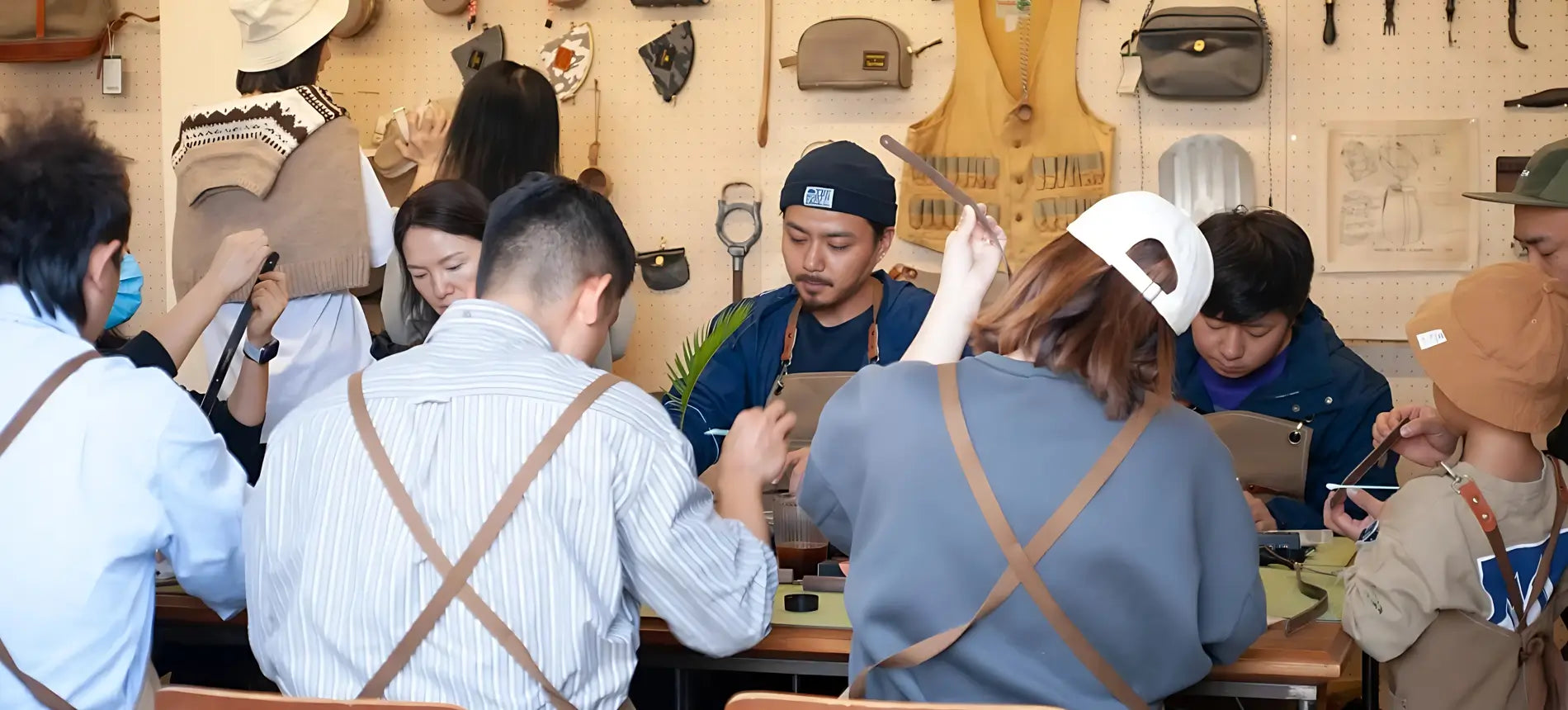 A portrait of founder Li Kang in his workshop