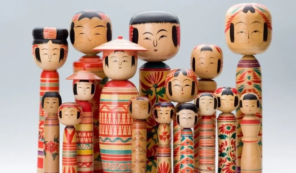 traditionelle japanische Kokeshi Puppen