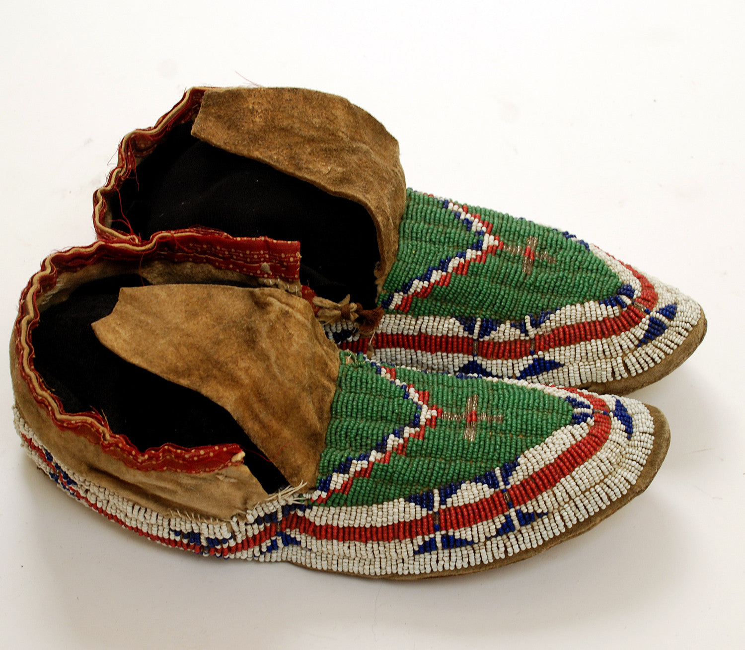 sioux beaded moccasins