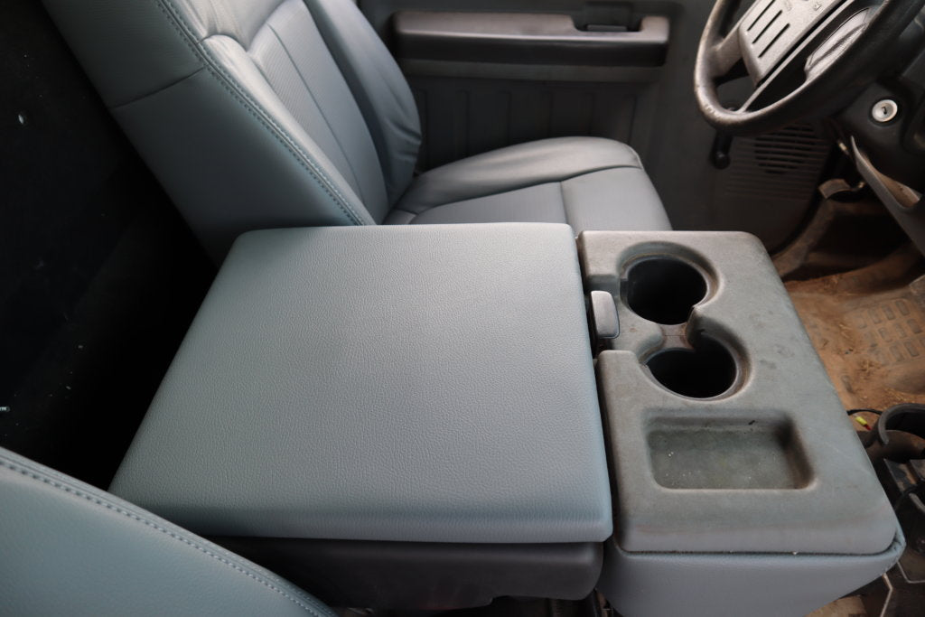 Center console after the TigerTough cover was removed, showing it's in like-new condition.