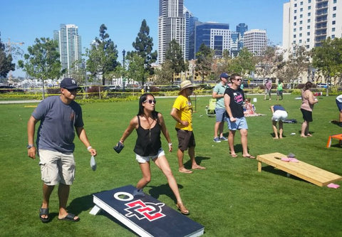 corn hole throwing techniques