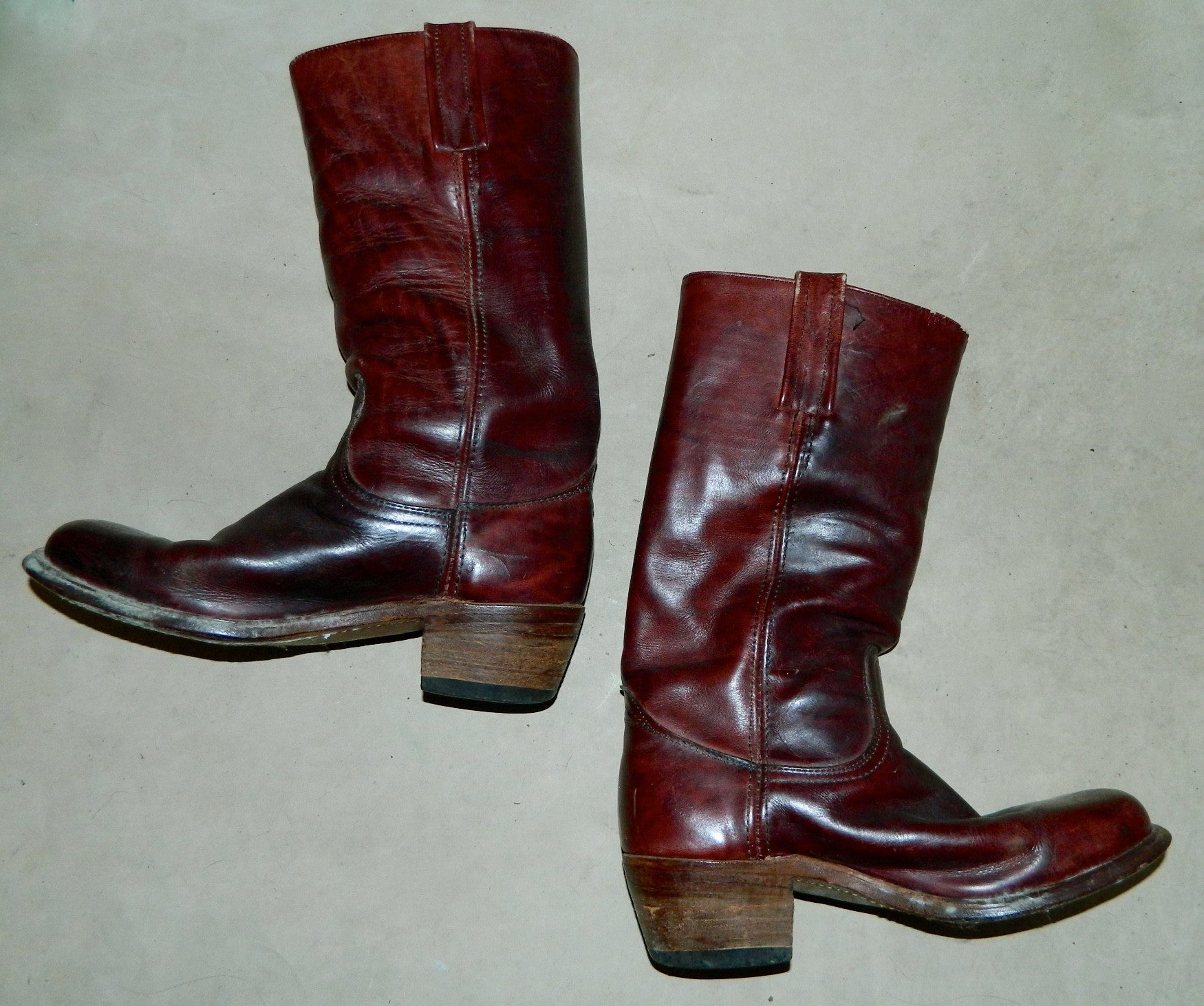 burgundy boots mens