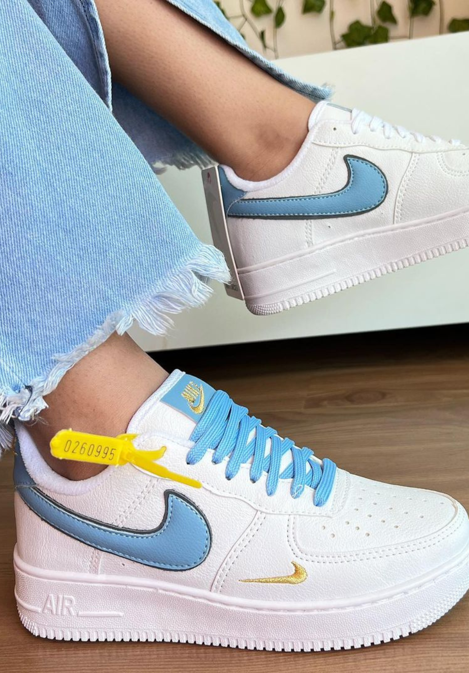 Tênis Nike Air Force Branco e Azul Feminino Premium