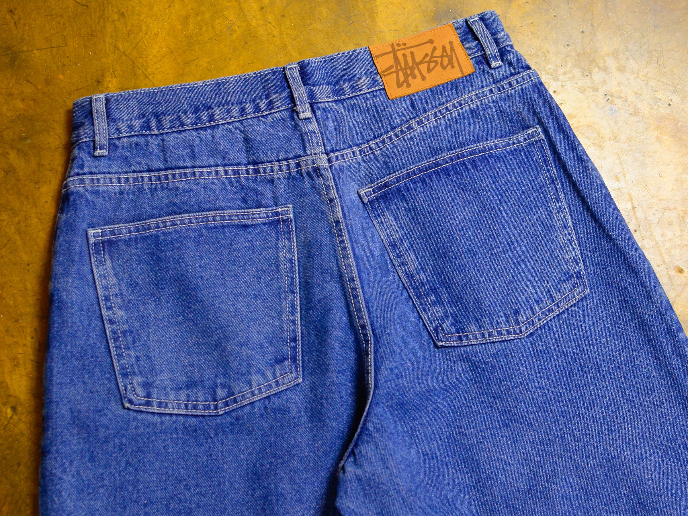 キャンペーンもお見逃しなく FANOSTUDIOS VERSATILE OLD WASHED JEANS