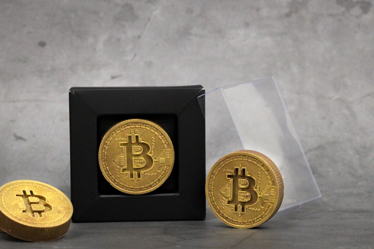 Bitcoin chocolademunt - gouden afwerking - beste Belgische chocolade