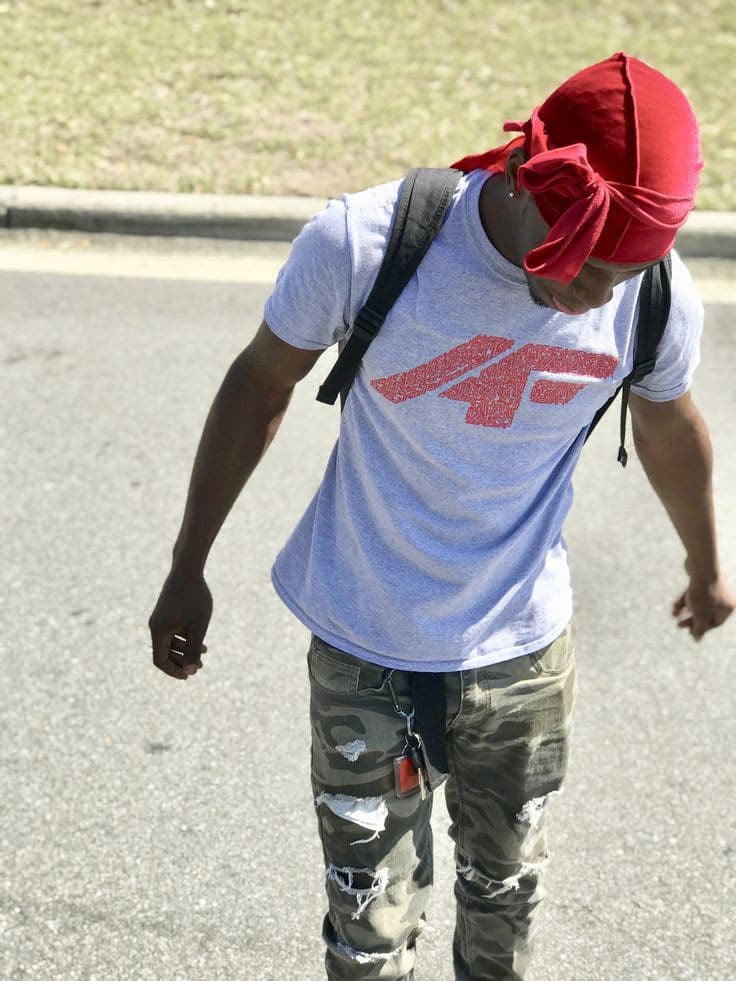 How to tie red by kiss durag?