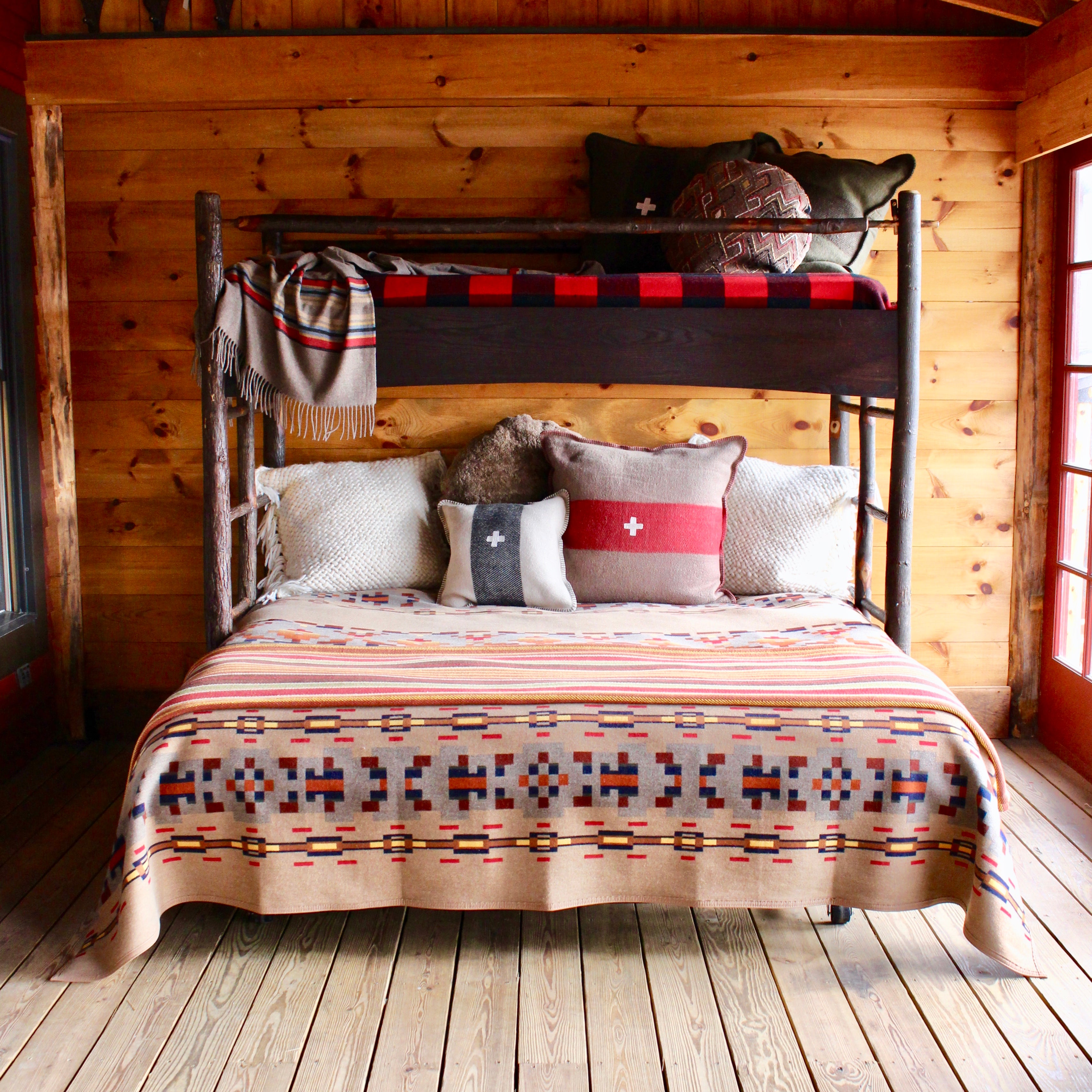 Phelps Bunk Bed | Adirondack Rustic Beds & Furniture – Dartbrook Rustic