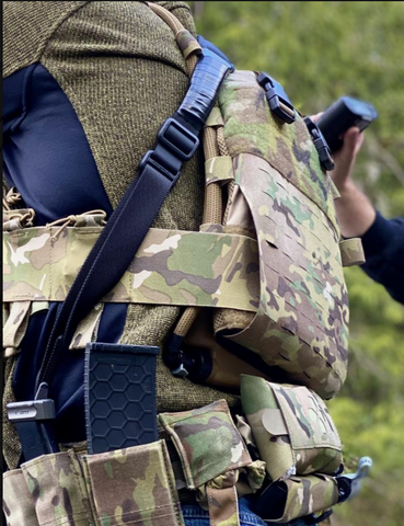 IcePlate Curve low profile plate carrier hydration, cooling and heating for military and law enforcement body armor Photo credit: @kirkman333