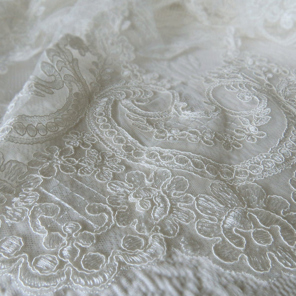 Lace Veil Mantilla Style with Alencon Lace – The Mantilla Company