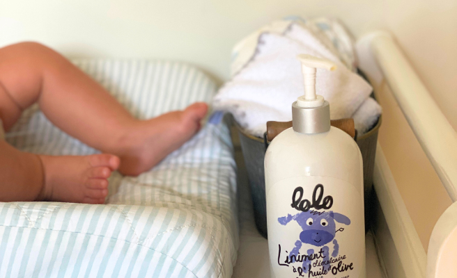 Diaper change with LOLO liniment