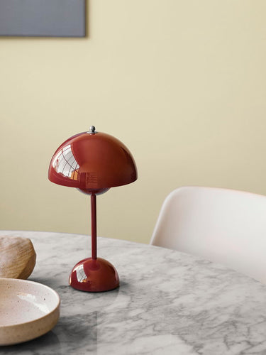 &Tradition | Flowerpot Portable Table Lamp VP9, Matt Light Grey