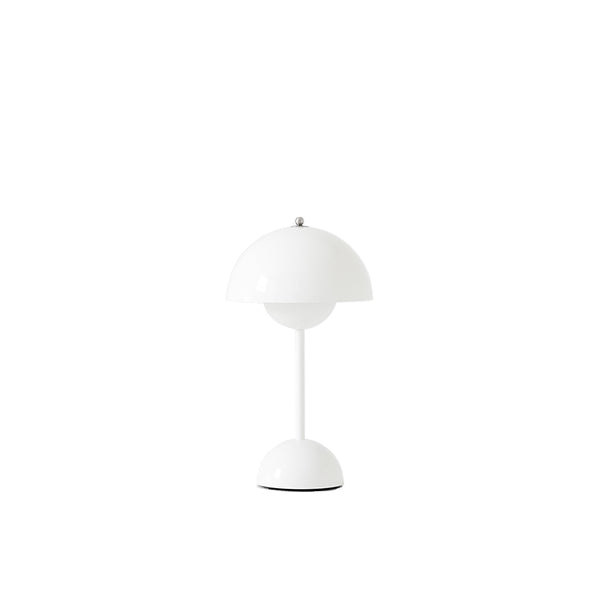 &Tradition | Flowerpot Portable Table Lamp VP9, White | Vancouver