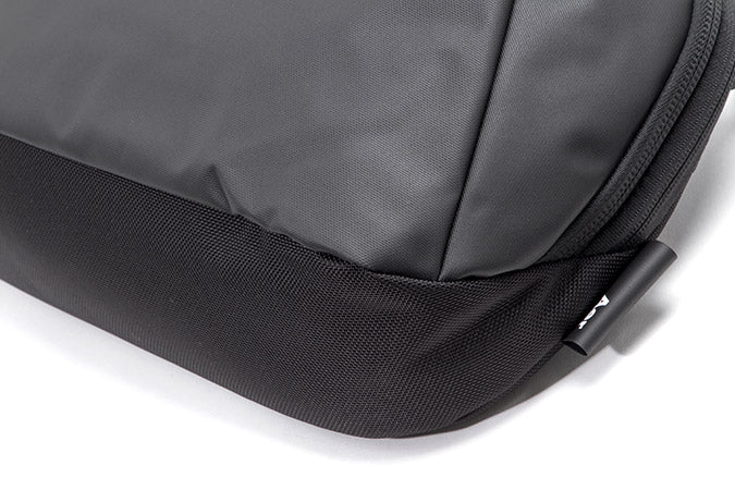 Main compartment with plenty of pockets that don't require pouches