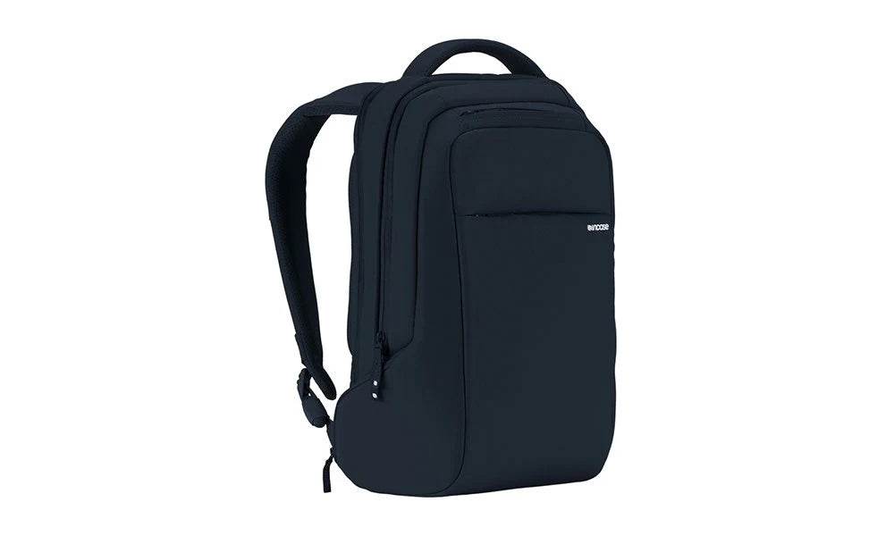 Approved by Apple, a stylish backpack that allows you to comfortably carry your PC