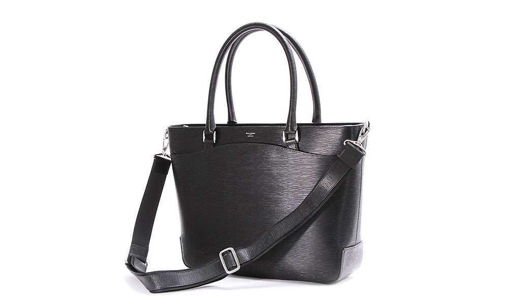 An elegant business tote that incorporates “waves” into its design.