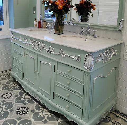 louis style vanity unit with silver leaf detail