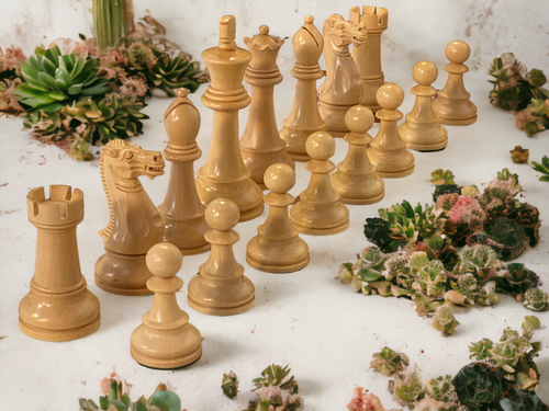 Winchester Staunton Boxwood & Ebonised Chess Pieces