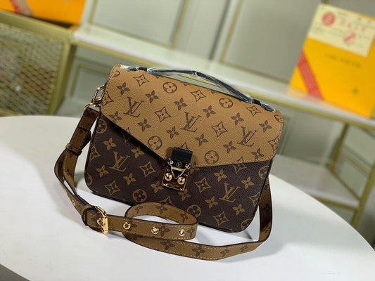 Cintura LV Initiales 30 mm reversibile • Revivaluxuryboutique Cintura LV  Initiales 30 mm reversibile louis vuitton gucci fendi ysl • borse lusso  usate