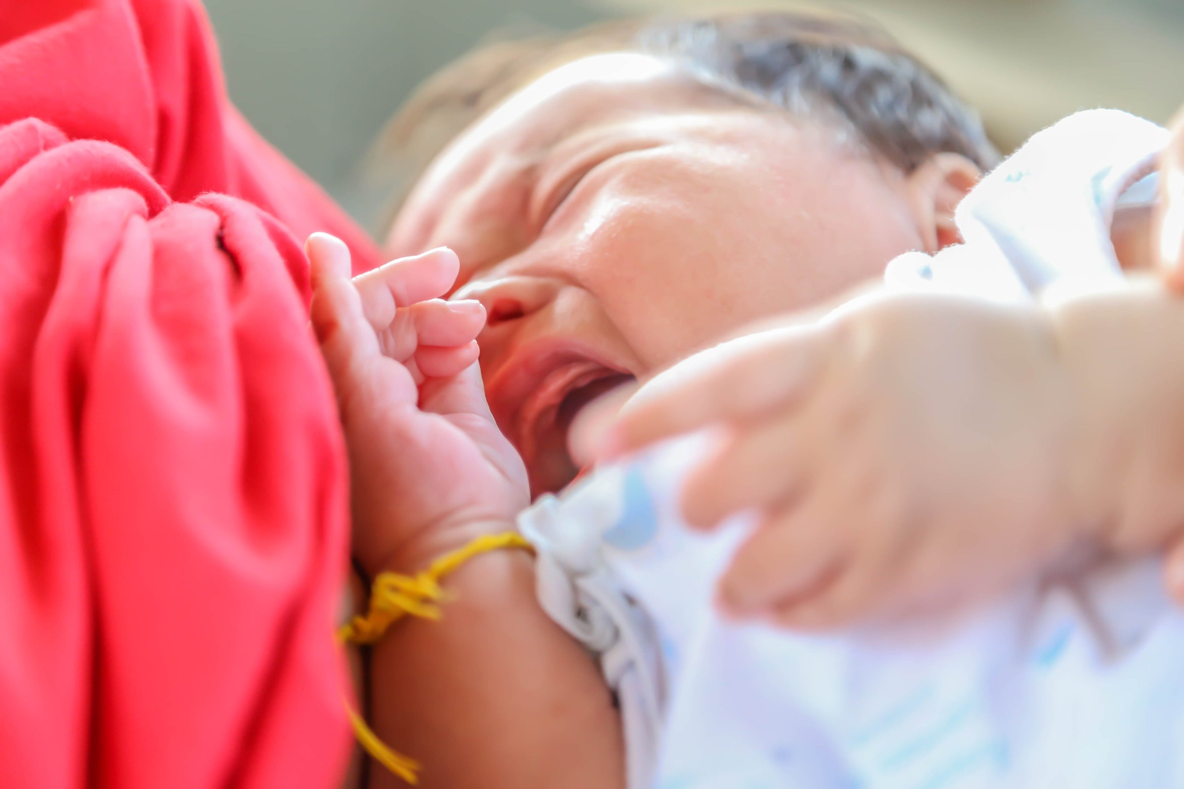 Nipple Pierced While Breastfeeding: 4 Risks