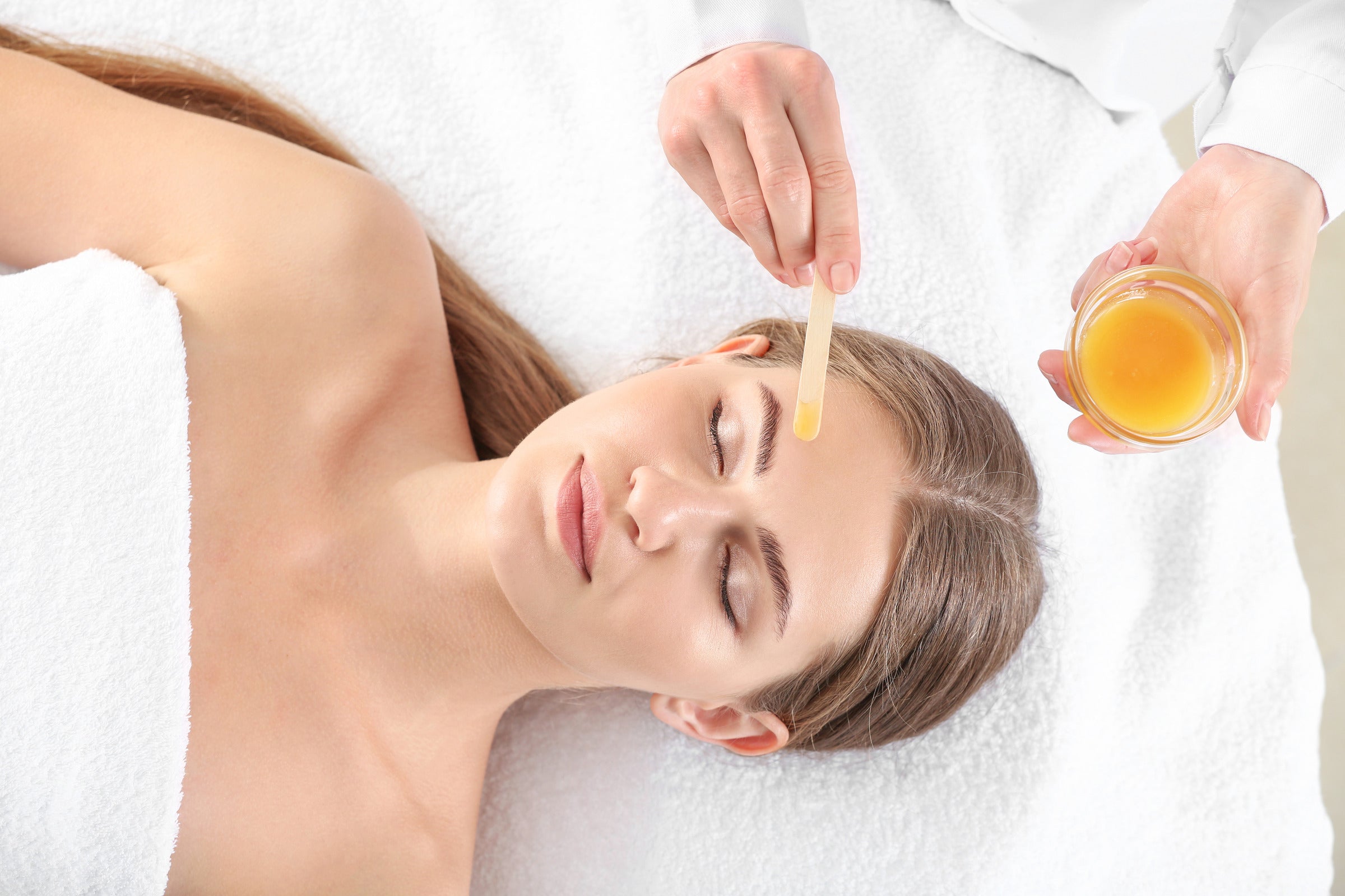 6 Tips for Fast Recovery After Waxing Eyebrows