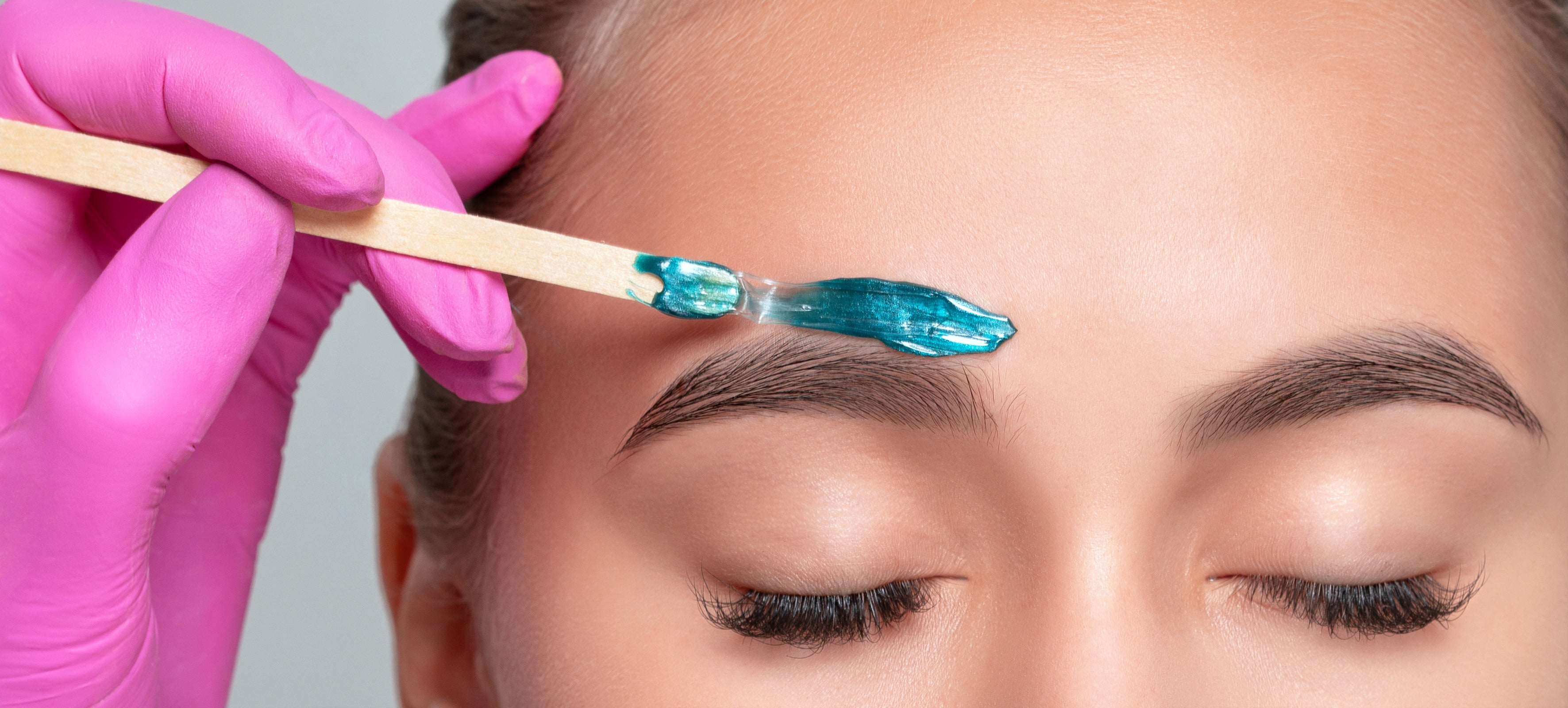 The best time to wax your eyebrows after Botox